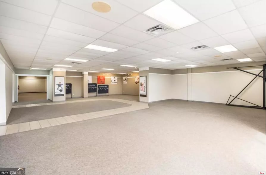 More Photos Of 910 S 7th St, Cordele Freestanding For Sale