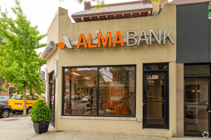 More Photos Of 2820 Ditmars Blvd, Astoria Storefront Retail Residential For Lease