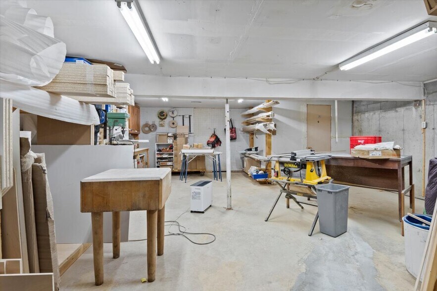 More Photos Of 48-56 Water St, Port Perry Storefront For Lease