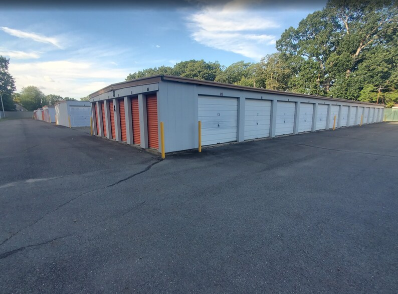 More Photos Of 408 Trenton Rd, Browns Mills Self Storage For Sale