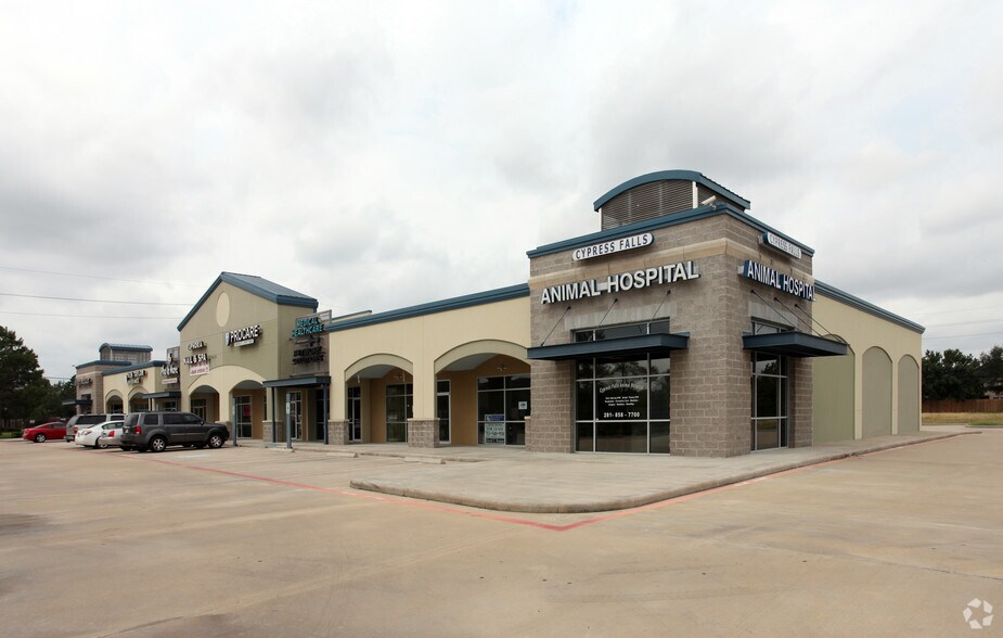 More Photos Of 9405 Huffmeister Rd, Houston Storefront Retail Office For Lease