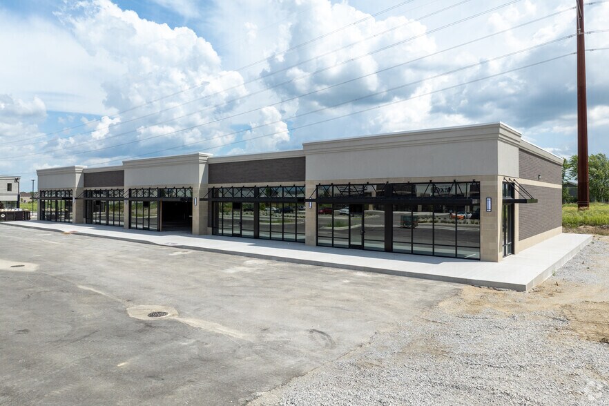 Primary Photo Of 10271 Calumet Ave, Dyer Restaurant For Lease