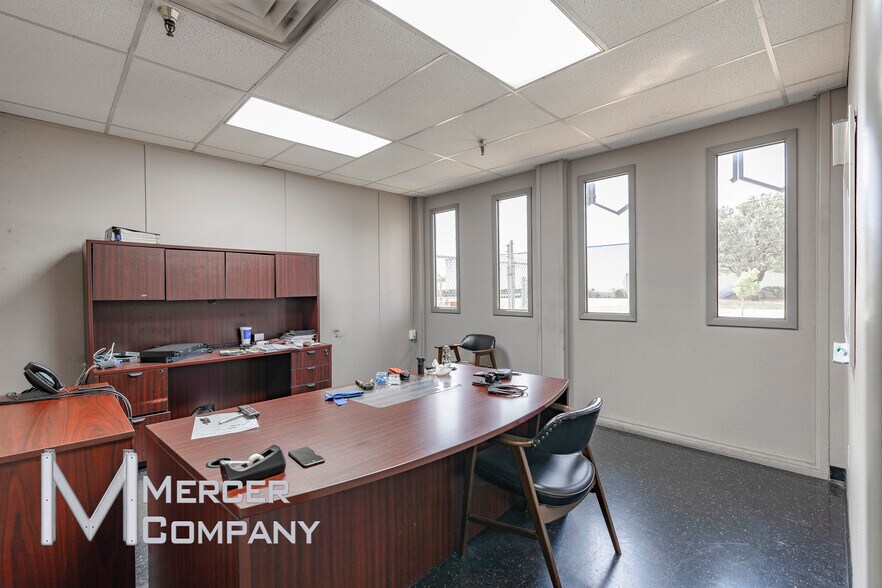 More Photos Of 840 N Great Southwest Pky, Arlington Warehouse For Sale