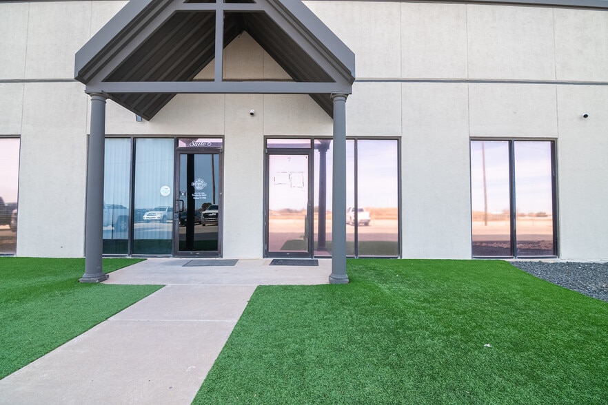 Primary Photo Of 5023 Princeton Ave, Midland Loft Creative Space For Lease