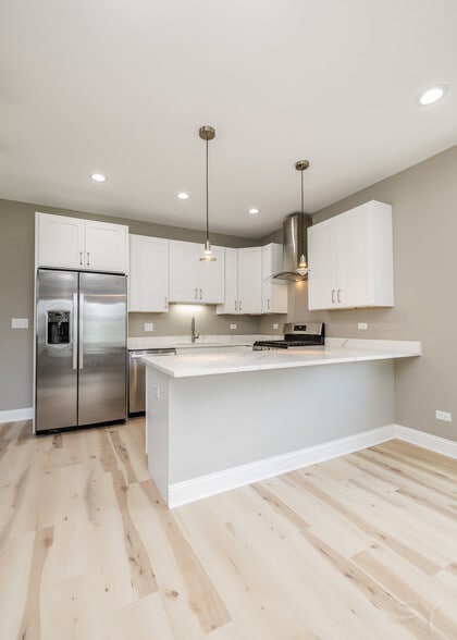 More Photos Of 623 Hamlin Ave, Chicago Apartments For Sale