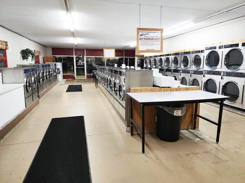 More Photos Of 525 N Central Ave, Milaca Freestanding For Sale