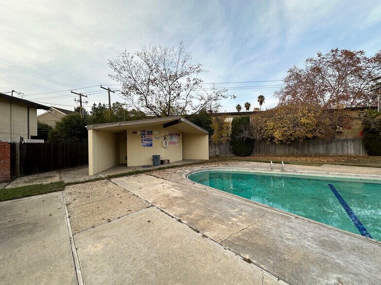 More Photos Of 834 Cathedral ct, Sacramento Land For Sale