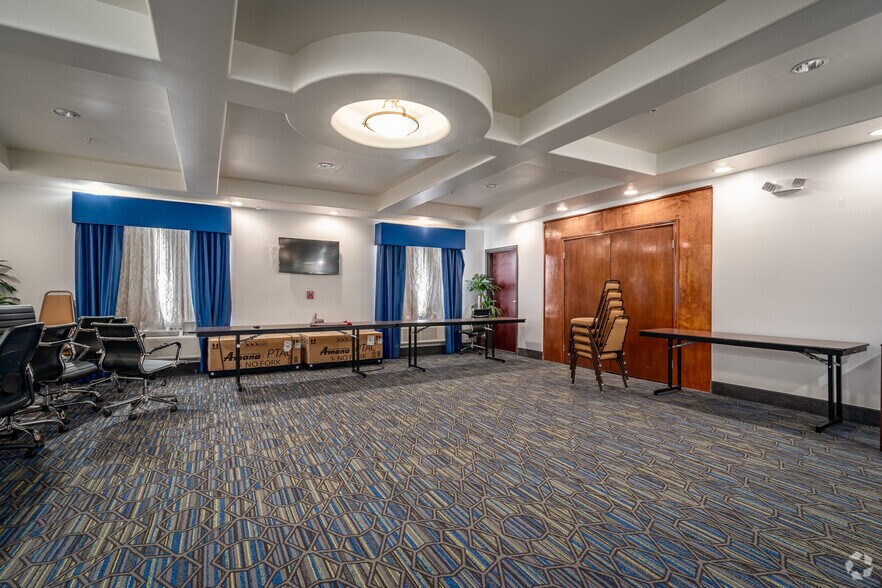 More Photos Of 31380 FM 2920 Rd, Waller Hotel For Sale