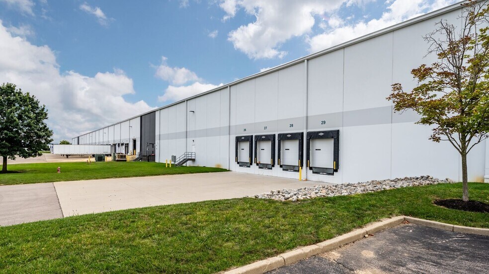 More Photos Of 5265-5273 E Provident Dr, West Chester Distribution For Lease