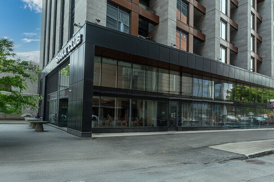 More Photos Of 1268 Rue Saint-Antoine O, Montréal Apartments For Sale