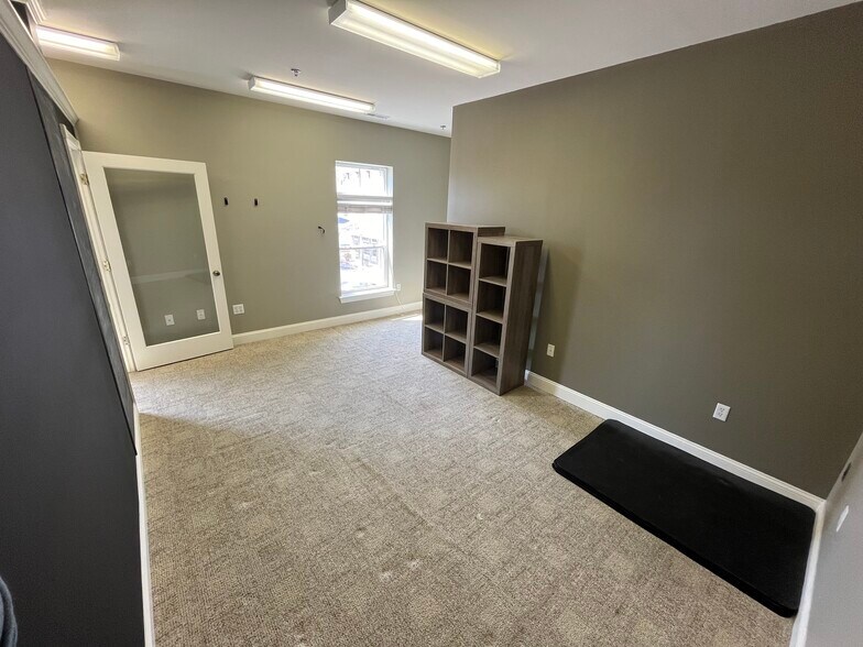 More Photos Of 29 Broad St, Berlin Office Residential For Sale