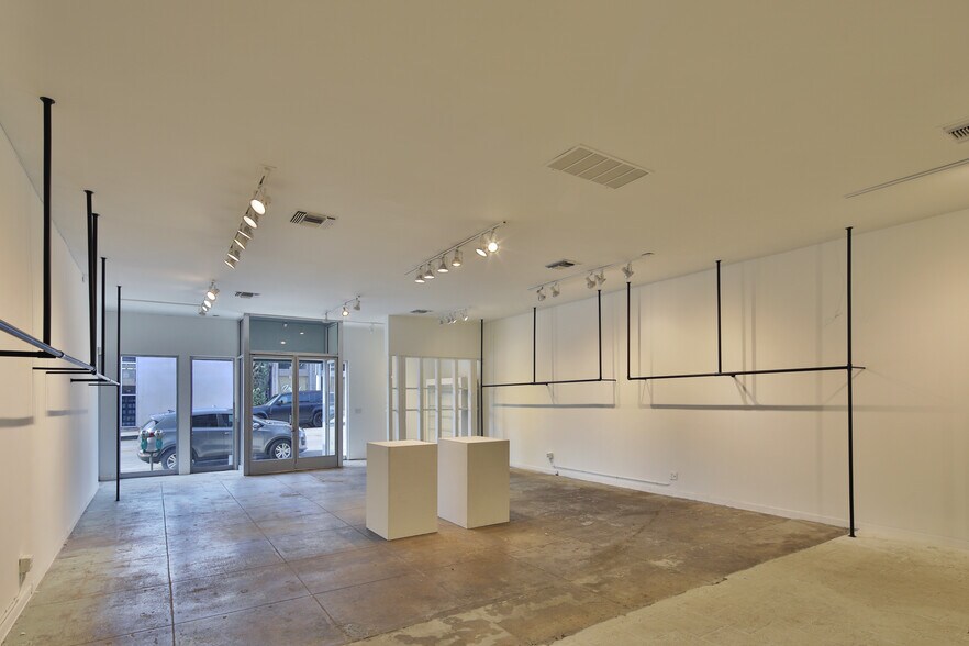 More Photos Of 638-644 N Robertson Blvd, West Hollywood General Retail For Lease