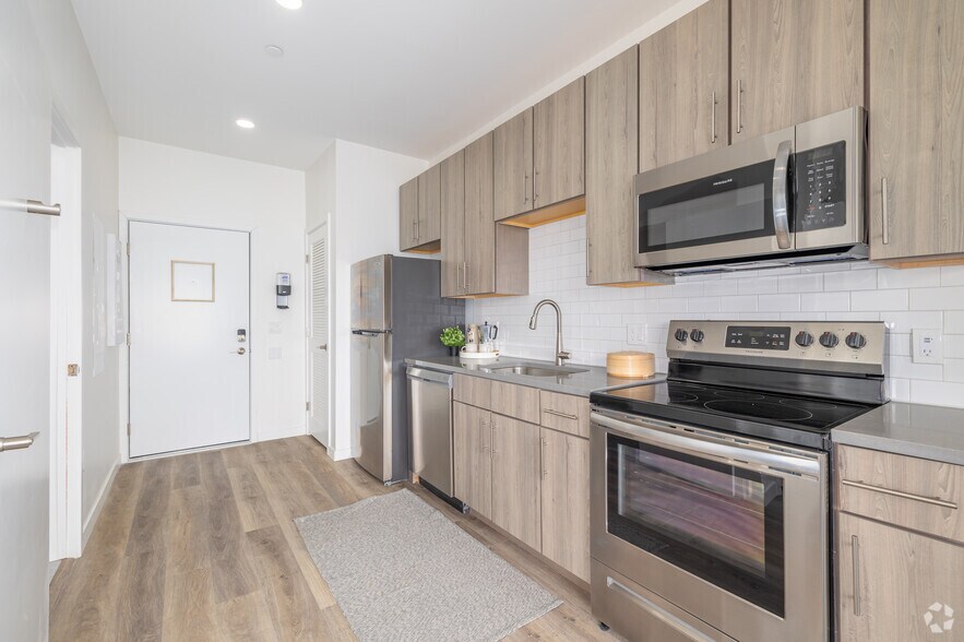 More Photos Of 741 Spring Garden St, Philadelphia Apartments For Lease