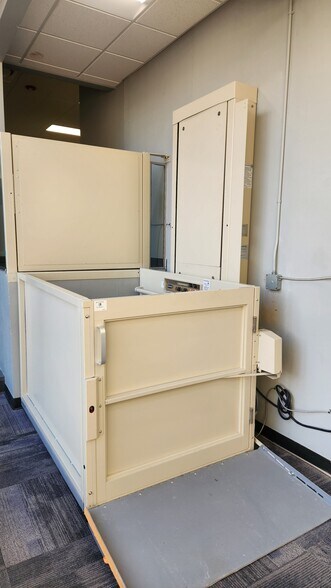 More Photos Of 980 James St, Syracuse Medical For Lease