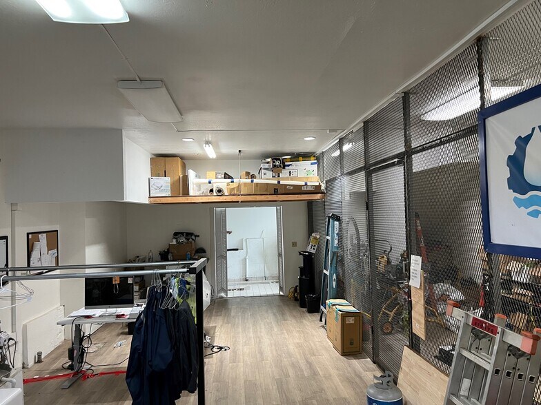 More Photos Of 5425 Mission St, San Francisco Showroom For Sale