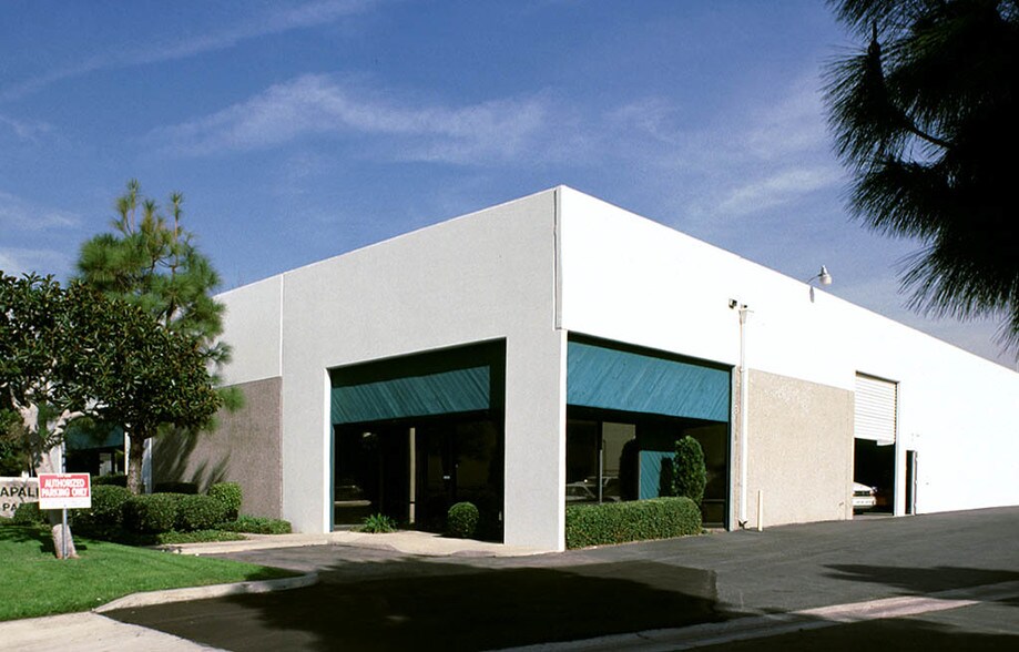 More Photos Of 4000 E Leaverton Ct, Anaheim Flex For Lease