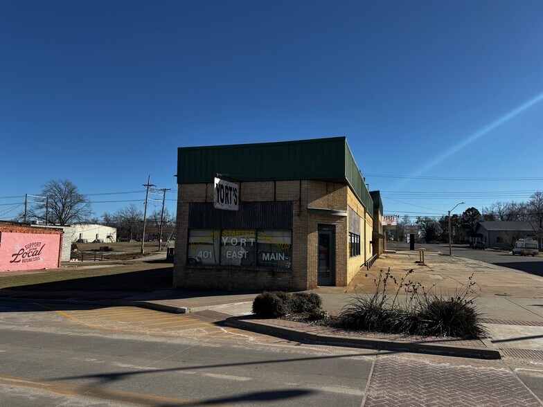 Primary Photo Of 401 E Main St, Shawnee Flex For Sale