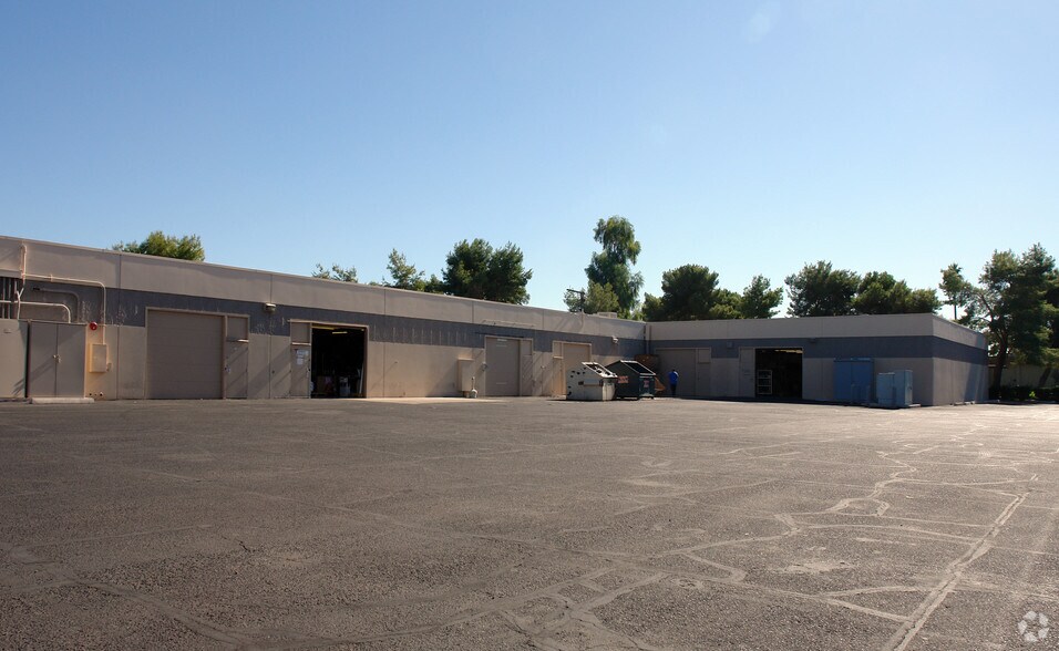 More Photos Of 4246 E Wood St, Phoenix Warehouse For Lease