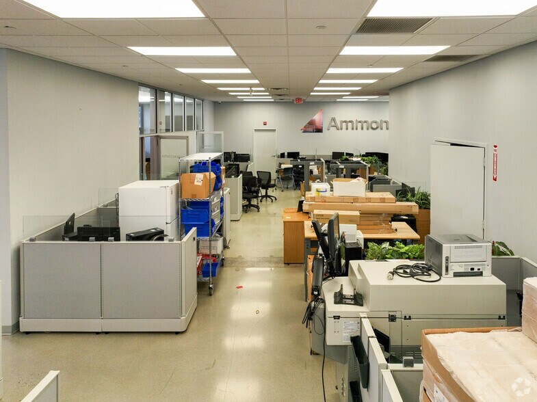 More Photos Of 35 E Blancke St, Linden Medical For Lease