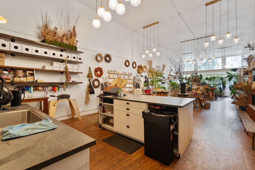 More Photos Of 106 W J St, Benicia Office For Sale