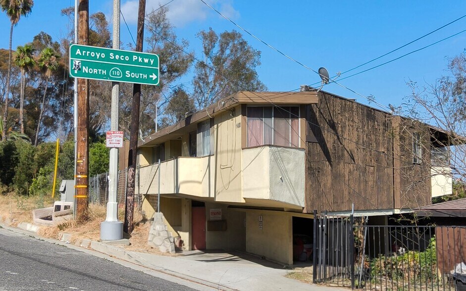 More Photos Of 1491 Stadium Way, Los Angeles Apartments For Sale