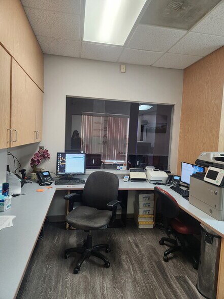 More Photos Of 1649 S Huron St, Ypsilanti Medical For Lease