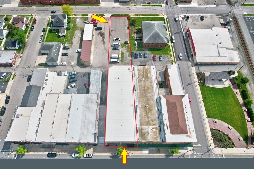 More Photos Of 224 E Main St, Ottawa Office For Sale