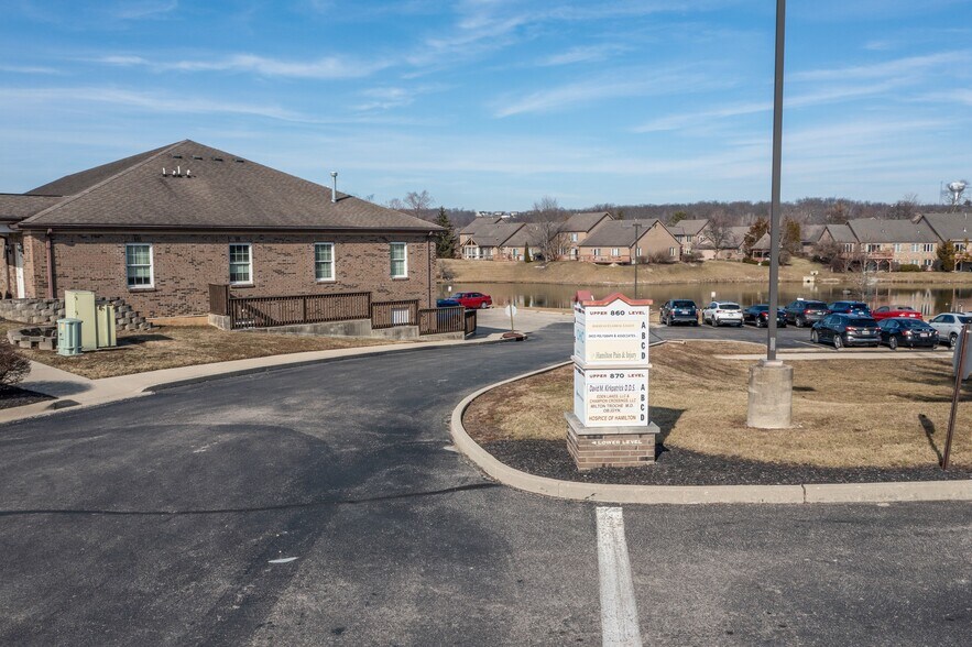 More Photos Of 860 NW Washington Blvd, Hamilton Medical For Lease