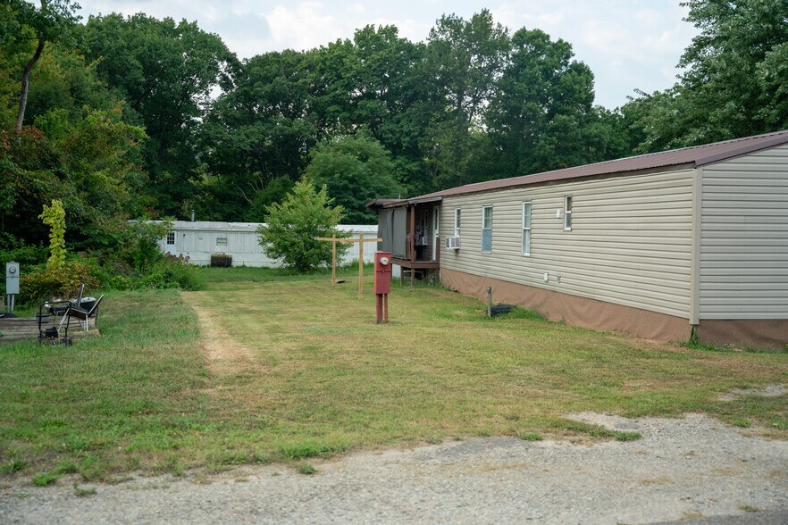 More Photos Of 6 Lowery Dr, Dunbar Manufactured Housing Mobile Home Park For Sale