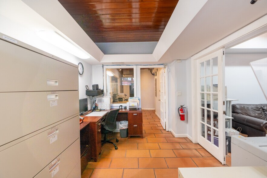 More Photos Of , Coral Gables Office For Sale