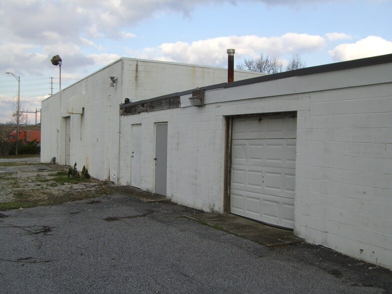 More Photos Of 310 Swedesboro Ave, Gibbstown Freestanding For Lease