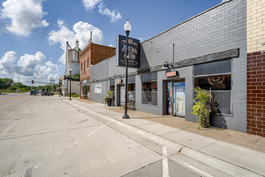 More Photos Of 644 Main St, North Bend Restaurant For Sale