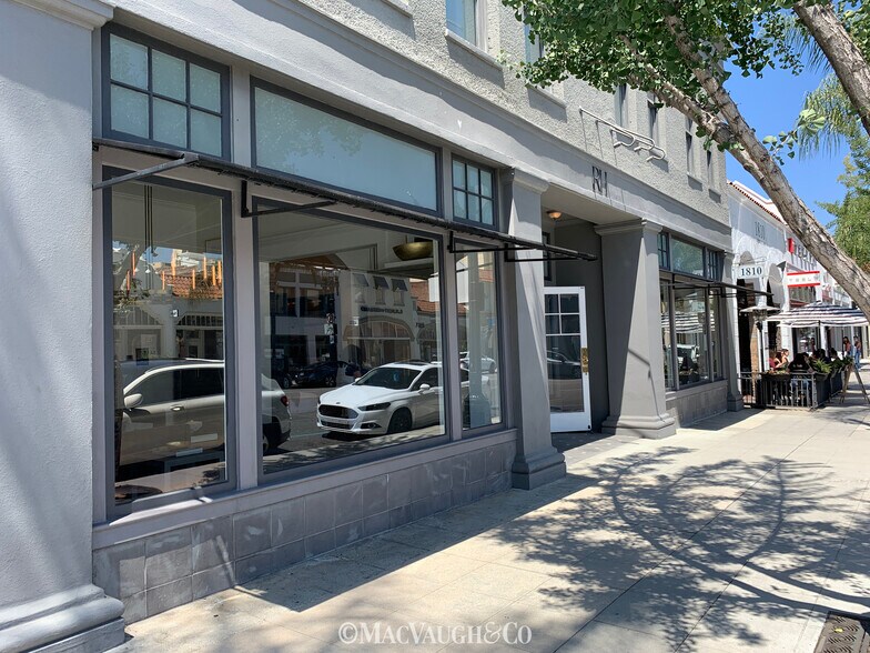 More Photos Of 127 W Colorado Blvd, Pasadena Storefront For Lease
