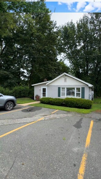 Primary Photo Of 260 Espanong Rd, Lake Hopatcong Restaurant For Sale