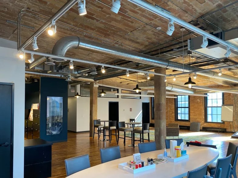 More Photos Of 215 W Ontario St, Chicago Office For Lease