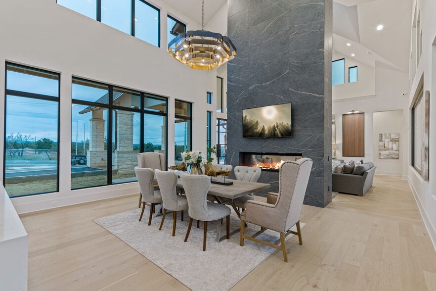 More Photos Of 7505 E US Highway 290, Johnson City Flex For Sale