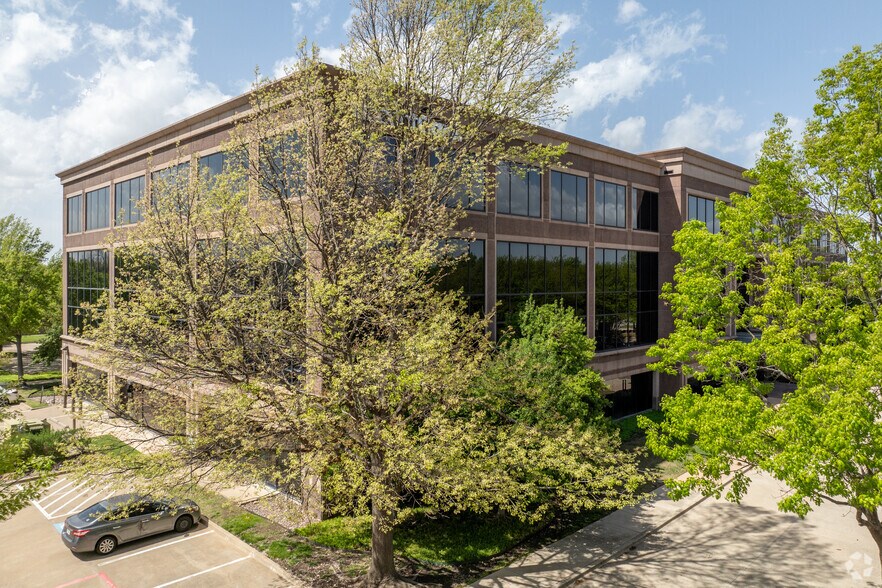 More Photos Of 17855 N Dallas Pky, Dallas Office For Lease