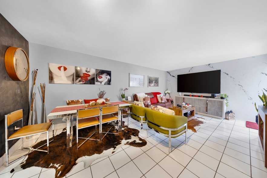 More Photos Of 569 SW 4th St, Miami Apartments For Sale