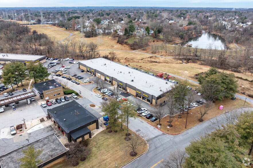 More Photos Of 6400-6470 Dobbin Center Way, Columbia Auto Repair For Lease