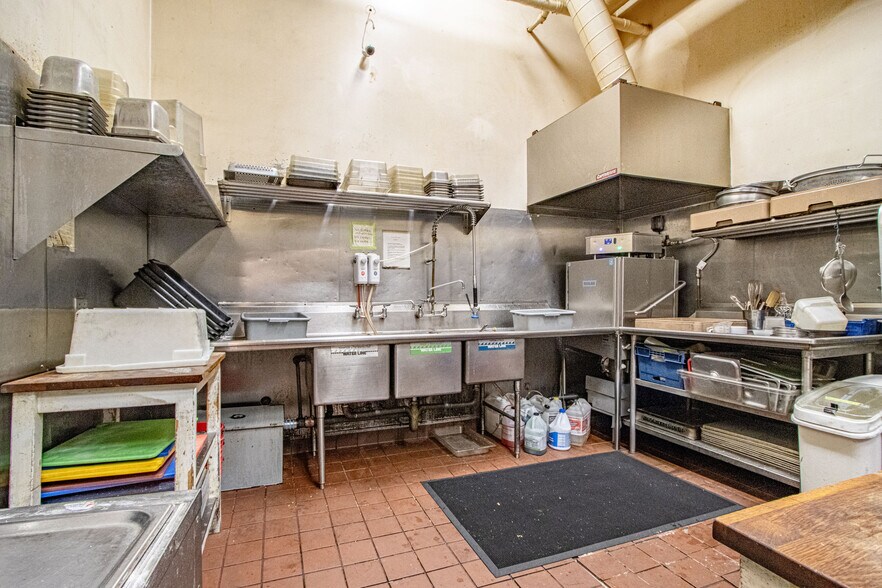 More Photos Of 1865 Post St, San Francisco General Retail For Sale