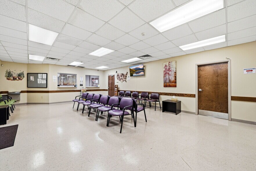 More Photos Of 329 Wesley St, Johnson City Medical For Sale