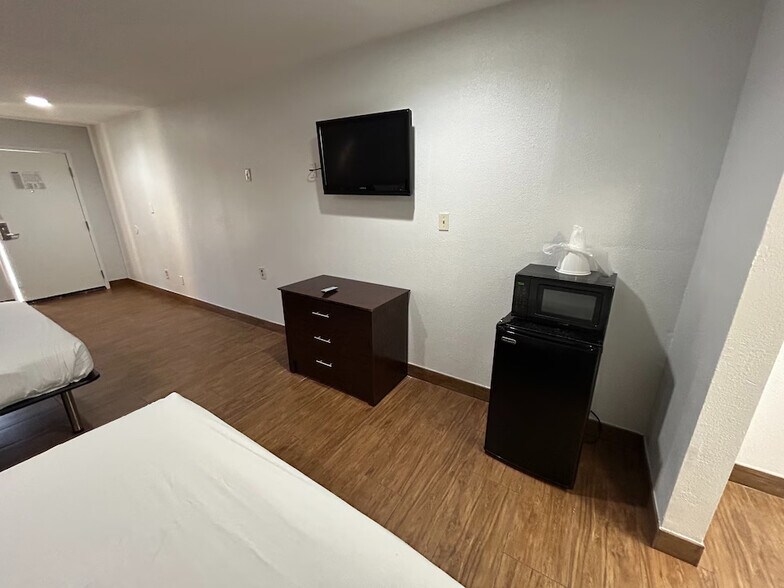 More Photos Of 125 Rushing Rd W, Denham Springs Hotel For Sale