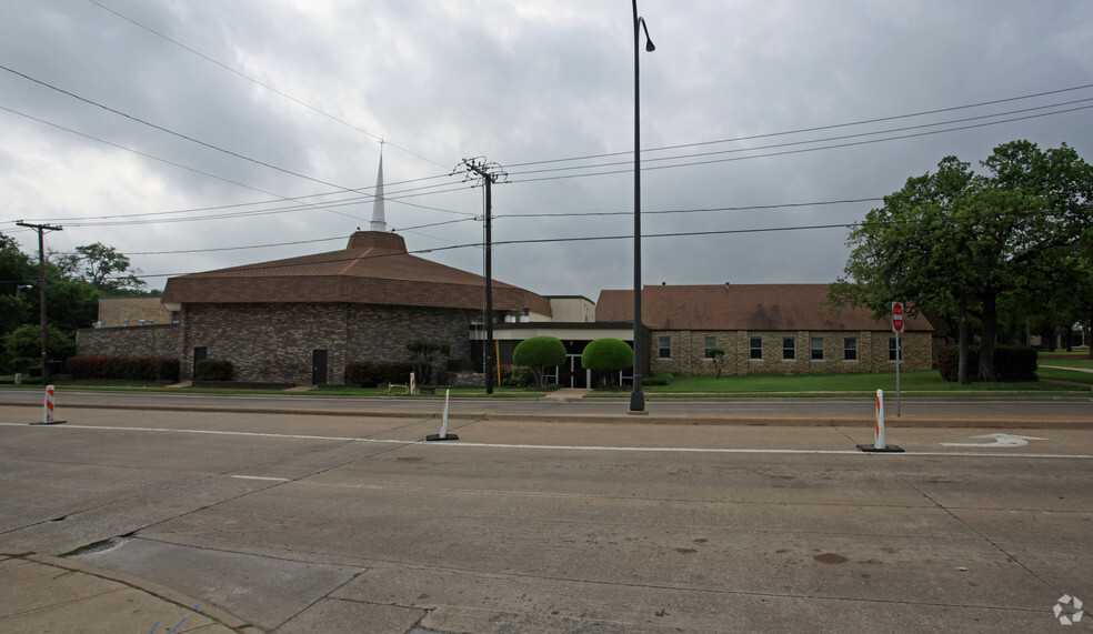 Primary Photo Of 4201 Little Rd, Arlington Religious Facility For Sale