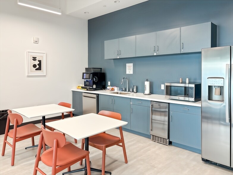 More Photos Of 3501 36th Ave, Astoria Coworking Space