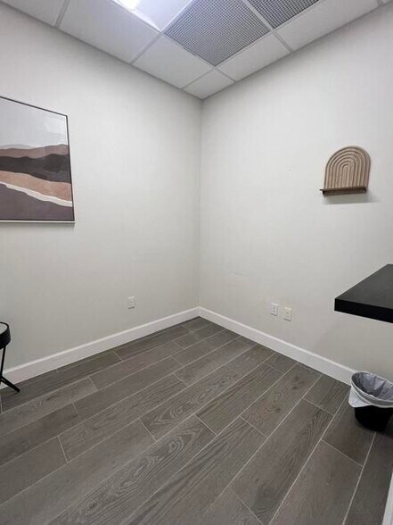 More Photos Of 3165 Suntree Blvd, Rockledge Office For Lease