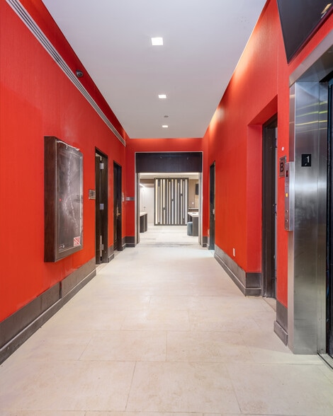 More Photos Of 129 W 46th St, New York Hotel For Sale