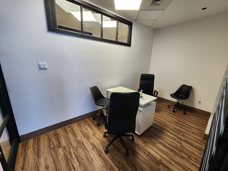 More Photos Of 2420-2440 Boul Industriel, Laval Storefront Retail Office For Lease