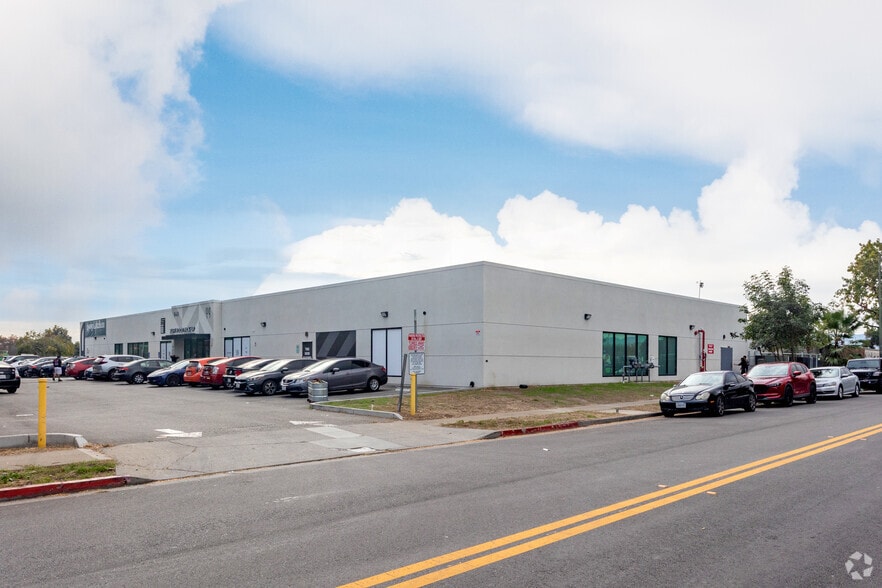 More Photos Of 935-949 Ruff Dr, San Jose Food Processing For Lease