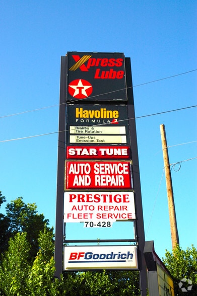 More Photos Of 598 Powder Springs St SE, Marietta Auto Repair For Sale