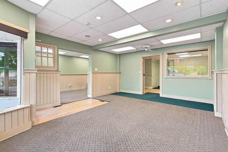 More Photos Of 422-440 Main St, Avon By The Sea Storefront Retail Residential For Lease